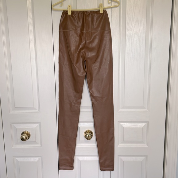 Aritzia Wilfred Daria Colour Cognac Faux Leather Leggings Size Small - Picture 4 of 11